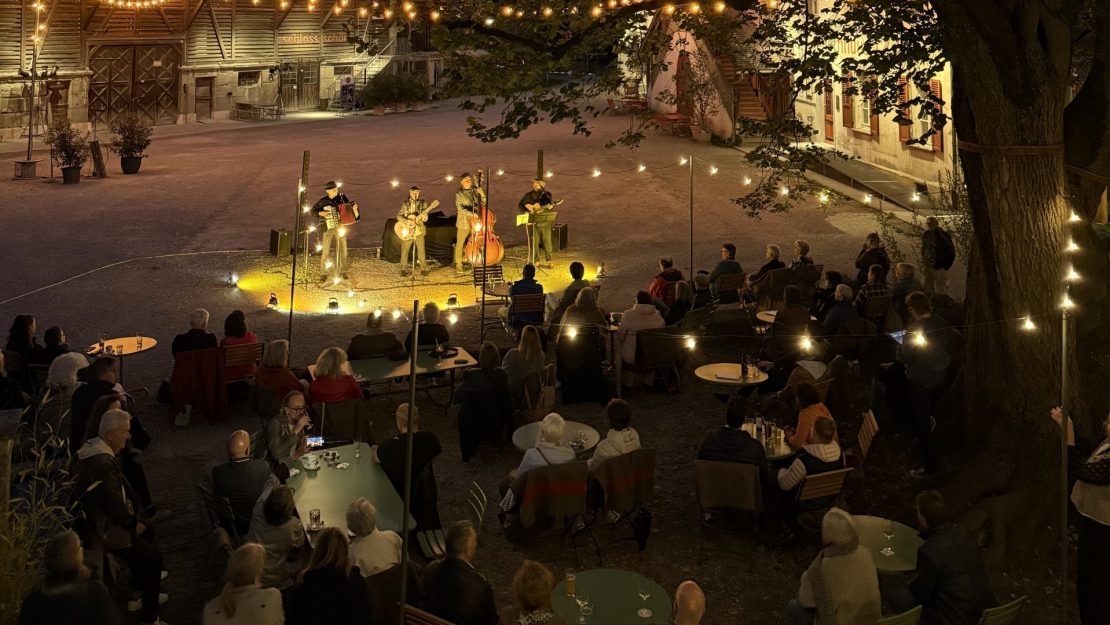 Konzert unter der Linde I Colibri